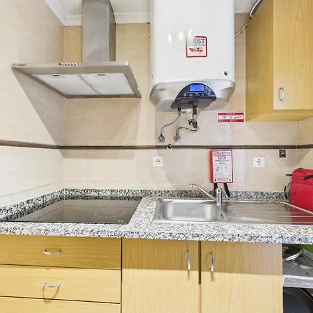 Апартаменты Charming 1br W/ Terrace In Alfama | By Airnest Лиссабон