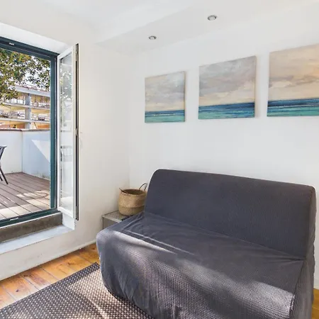 Апартаменты Charming 1br W/ Terrace In Alfama | By Airnest Лиссабон