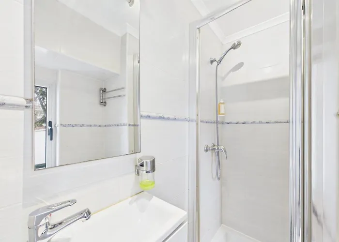 Charming 1br W/ Terrace In Alfama | By Airnest Apartment