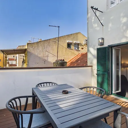Charming 1br W/ Terrace In Alfama | By Airnest Lissabon