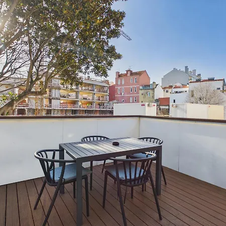 Charming 1br W/ Terrace In Alfama | By Airnest شقة Lisboa
